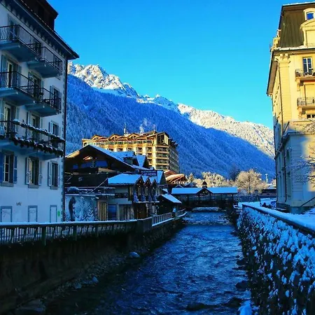 Lognan- New In The Center - By Cozee *