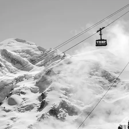 Апартаменти Lognan- New In The Center - By Cozee *