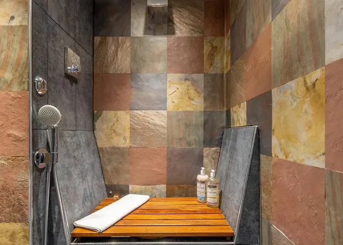 Lognan- New In The Center - By Cozee Chamonix