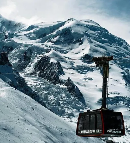 Lognan- New In The Center - By Cozee Appartement